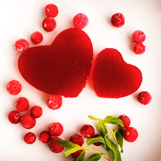 Сердечки из ягодного желе ко дню Валентина