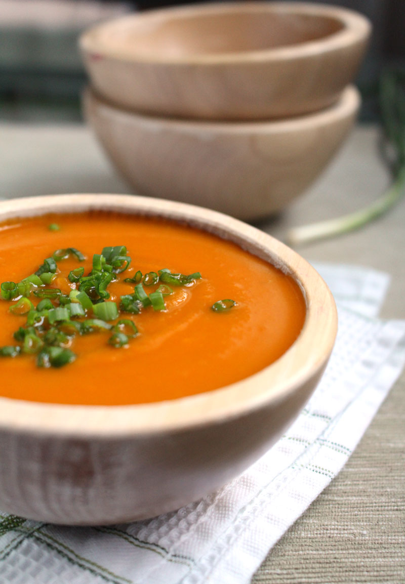Суп-пюре из тыквы с помидорами и сладким перцем