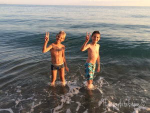 Черное море, мальчишки