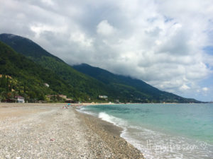 Море и пляж, Гагры