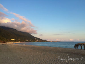 Море и пляж, Гагры